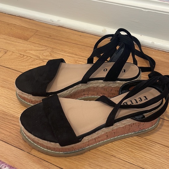 Retro Black Platform Wrap Sandals - Picture 3 of 4